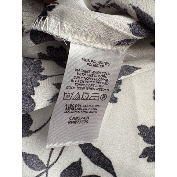 Ann Taylor Petite Black Floral Button Down Shirt Long Sleeve Blouse XXS - Picture 4 of 5